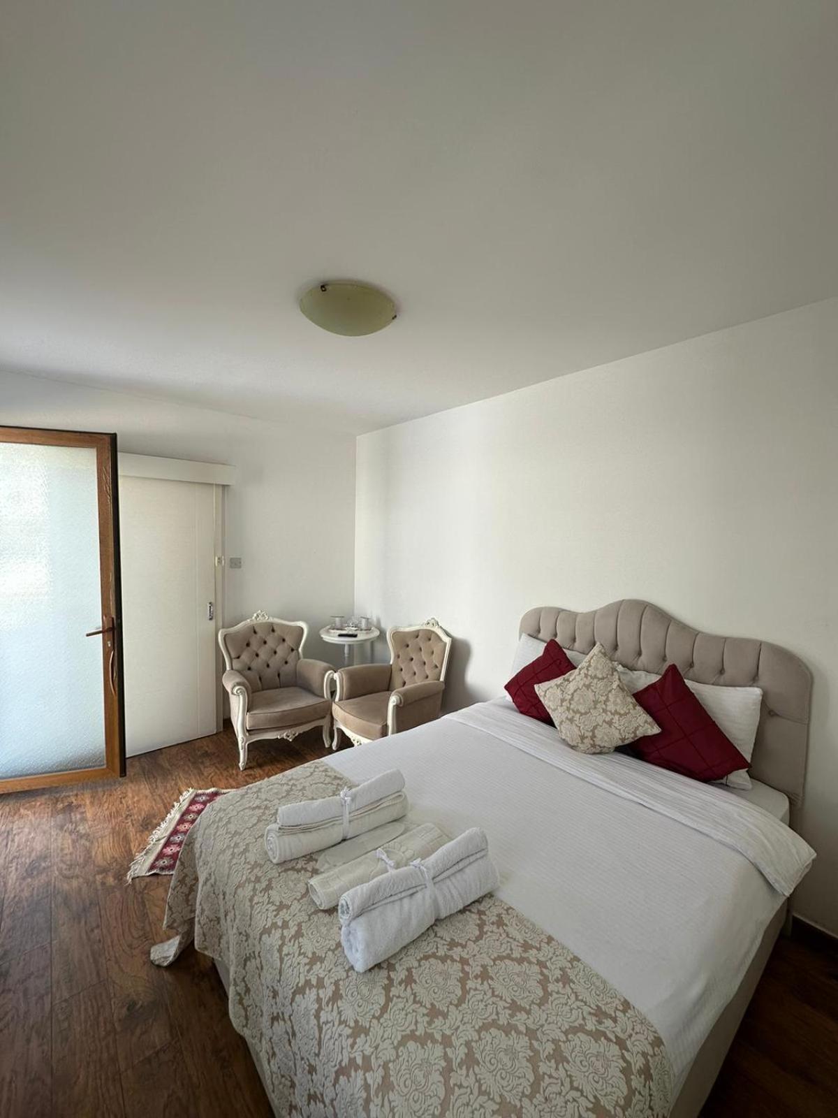 Lord'S Residence Boutique Hotel Kerínia Kültér fotó